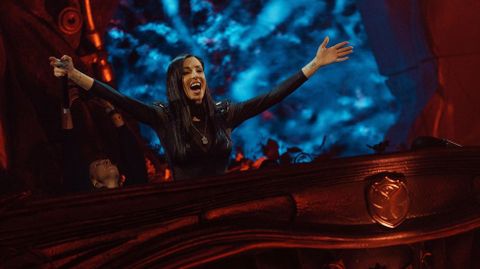 B Jones act�a en la discoteca Hermo de Muimenta