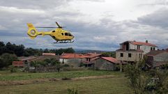 Fotograf�a de archivo del helic�ptero de emergencias sanitarias de Ourense, en el rescate de un herido en accidente laboral en una aldea de Pant�n