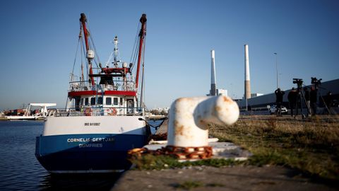 Imagen de archivo de un barco del Reino Unido detenido en Francia a finales de octubre