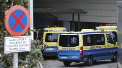 Ambulancias en el hospital Montecelo, en Pontevedra