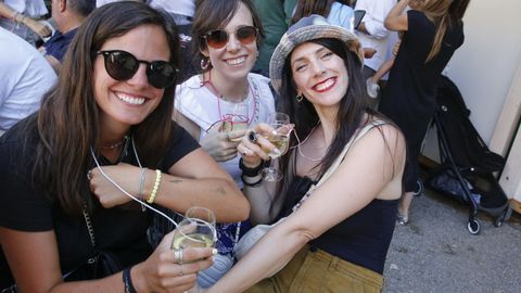 Festa do Albario. Es una de las fiestas ms multitudinarias de Galicia. Este ao se celebra del 30 de julio al 3 de agosto en Cambados.