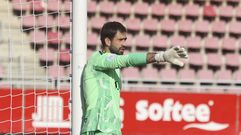 Ander Iruarrizaga (Igorre, Bizkaia, 1998), portero del Sestao, es hijo de Aitor Iru, el hist�rico cancerbero que consigui� en el Carlos Tartiere de Oviedo el ascenso con el Compos a Primera Divisi�n.