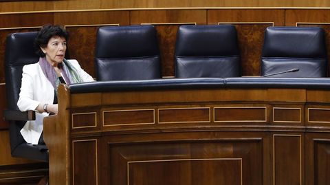 Isabel Cela�, ministra de Educaci�n, hoy en el Congreso