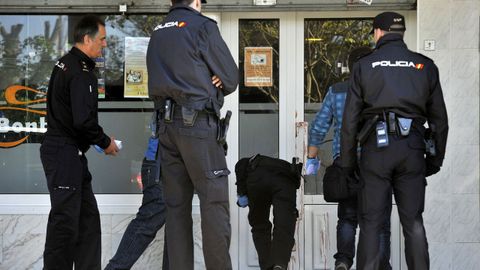 Foto de archivo de la policía en el bar Bonky en el que fue asesinada la camarera Marta Sequeiro en mayo del 2016