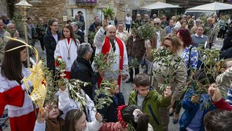 Imagen de archivo de la bendici�n de los ramos en Porto do Son.