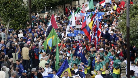 La inauguraci�n de la final de las Series Mundiales del 2023 en Pontevedra reuni� a miles de deportistas y familiares