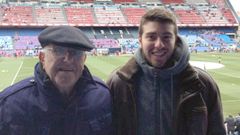 Ra�l Fern�ndez (a la derecha) junto con su padre, de origen asturiano