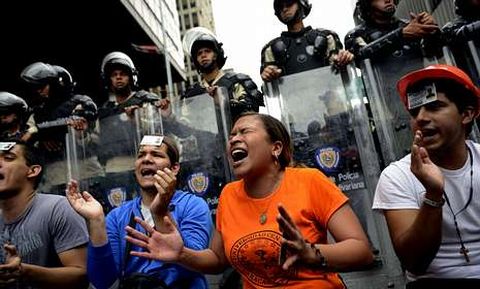 Protesta de universitarios contra los presupuestos del Ministerio de Educaci�n.