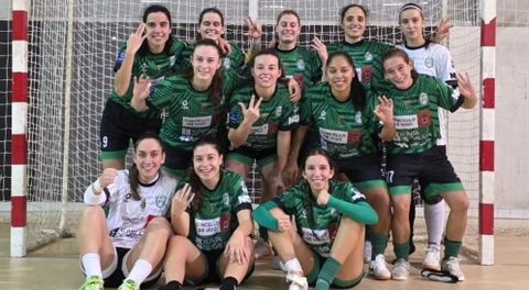 Las jugadoras del Bembrive, celebrando un triunfo anterior.
