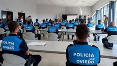 Polic�as locales de Oviedo
