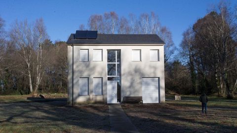 La escuela de Campoverde (O Buriz) tiene planta baja y un piso