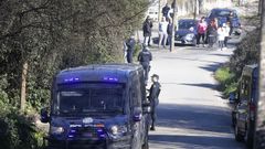 Los agentes tienen que hacer frente a situaciones complejas como controles en puntos negros de venta de drogas, en los poblados.