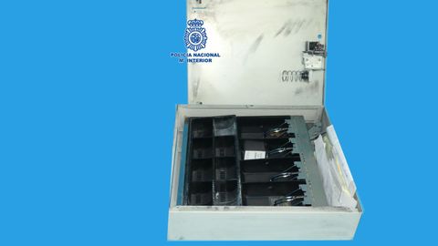 Uno de los cajetines violentados durante los robos