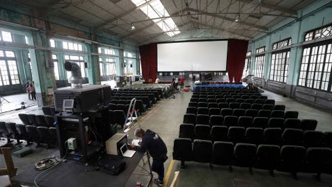 La magia del cine ha conseguido transformar la antigua F�brica de Armas de Oviedo, cerrada desde 2012, en la  F�brica Scorsese 