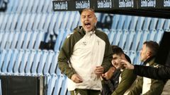 El segundo entrenador del Celta Fortuna, David Garc�a Sierra, durante el partido ante el Tenerife de este viernes en Bala�dos.