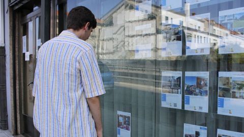 Foto de archivo de una agencia inmobiliaria en Santiago