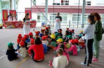 Las actividades del Setembro L�dico, en la foto la edici�n del 2013, se organizan por edades.