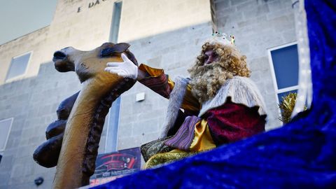 Cabalgatas de Reyes de Ourense.Cientos de personas se congregaron en las calles de Xinzo para recibir a los Reyes Magos