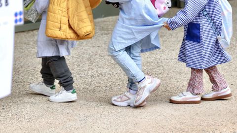 Foto de archivo de unos ni�os en un colegio