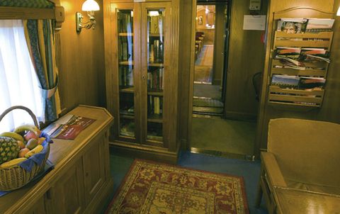 Un sal�n de lectura para uso de los viajeros