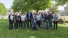 Emilio S�nchez �s�ptimo por la izquierda� con los dem�s candidatos en el Parque dos Condes