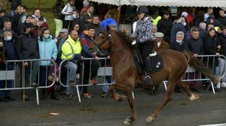 <span lang= gl >Cabalos, xinetes e amazonas son os grandes protagonistas da Feira do 23 de Abril</span>
