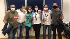 La noche electoral fue una fiesta en la sede del PP de Lugo por los buenos resultados obtenidos. En esta foto se ve a Elena Candia, fotografiada con parte del equipo de campa�a que trabaj� con ella en estas elecciones, del que tambi�n forma parte el alcalde de Friol y Fernando Rois.
