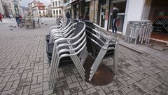 Establecimiento hostelero de Pontevedra con la terraza recogida por las restricciones del covid