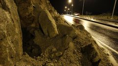 Derrumbe en la carretera que va a Novo Mesoiro 