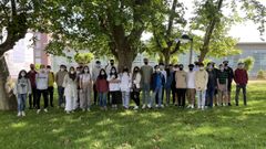 En la imagen,  los alumnos de Cambre, Fene y Eslovenia que participan de forma presencial en el encuentro