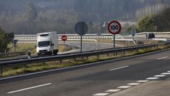 Tramo de la A-52 en la provincia de Ourense en el que se hab�a rebajado a 100 el l�mite de velocidad debido al mal estado del firme