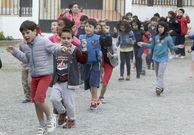 Nenos e profesores cantaron e bailaron e pas�rono de medo onte no Rosal�a de Castro. 
