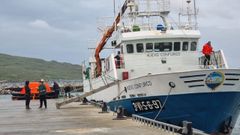 Tripulaci�n del Nuevo San Juan desembarcando en Irlanda con el Nuevo Confurco
