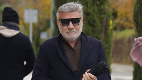 El arquitecto Joaqun Torres llega al tanatorio tras el fallecimiento de su padre, Juan Torres Pin