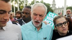 Corbyn reclama el respaldo del resto de la oposici�n y del ala moderada conservadora para derrotar a Johnson