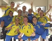 Jozi (arriba en el centro), junto a otras jugadoras del equipo de Brasil.