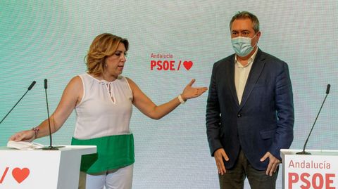Susana D�az y Juan Espedas en la rueda de prensa conjunta que ofrecieron para anunciar la decisi�n