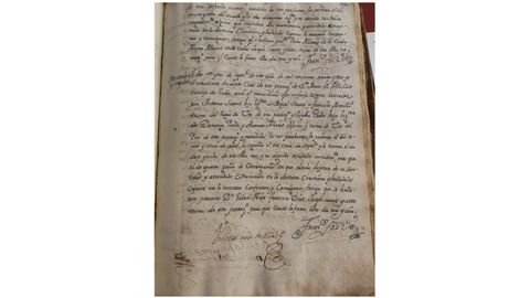 Acta sacramental de un matrimonio que en 1773 necesit una dispensa en cuarto grado de consanguinidad (lneas 9 y 10) en la parroquia de Villands del concejo de Grau/Grado. Archivo Histrico Diocesano de Asturias