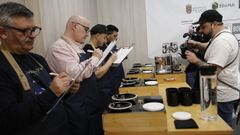 Los jueces punt�an las intervenciones de cada participante