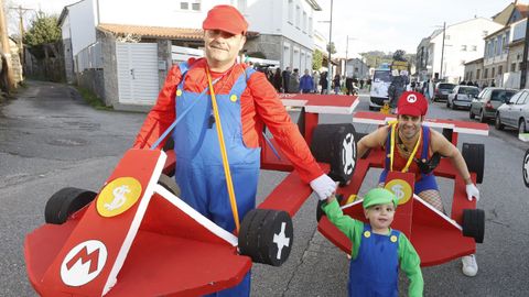 O desfile de Meis, o m�is madrugador da comarca