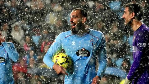 Borja Iglesias, en el partido del viernes entre Celta y Osasuna.