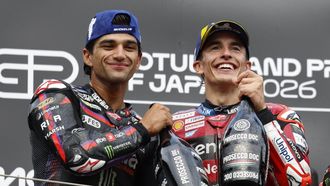 Jorge Mart�n y Marc M�rquez, en el podio de Jap�n.