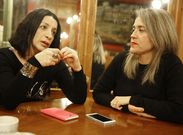 Las enfermeras Mar�a del Mar Rodr�guez y Rosana Bahamonde relataron su d�a a d�a a La Voz. 