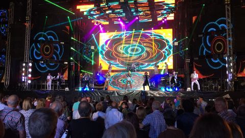 Verbena con la orquesta F�rmula en las fiestas de Monforte