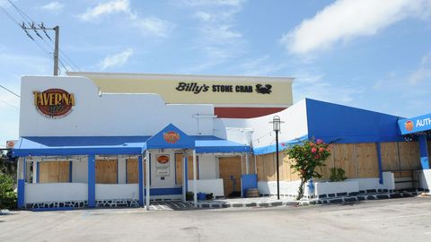 Tienda tapada en Hollywood Beach.