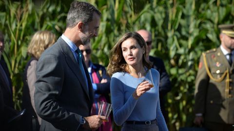 Los Reyes entregaron el Premio al Pueblo Ejemplar de Asturias, que este a�o ha reca�do en la aldea de Pore�u, en el concejo de Villaviciosa