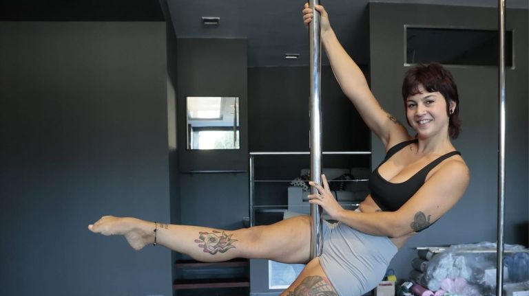 Paloma S�nchez, en una de las barras de Moura Estudio