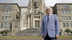 Manuel Martn Gmez, ante el Seminario Menor de Santiago, en el ao 2019