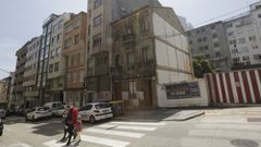 Wallib, el joven que muri� al caer desde un sexto piso, vivi�a con otros compatriotas en una casa de Os Mallos