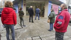 Colas ante una oficina bancaria